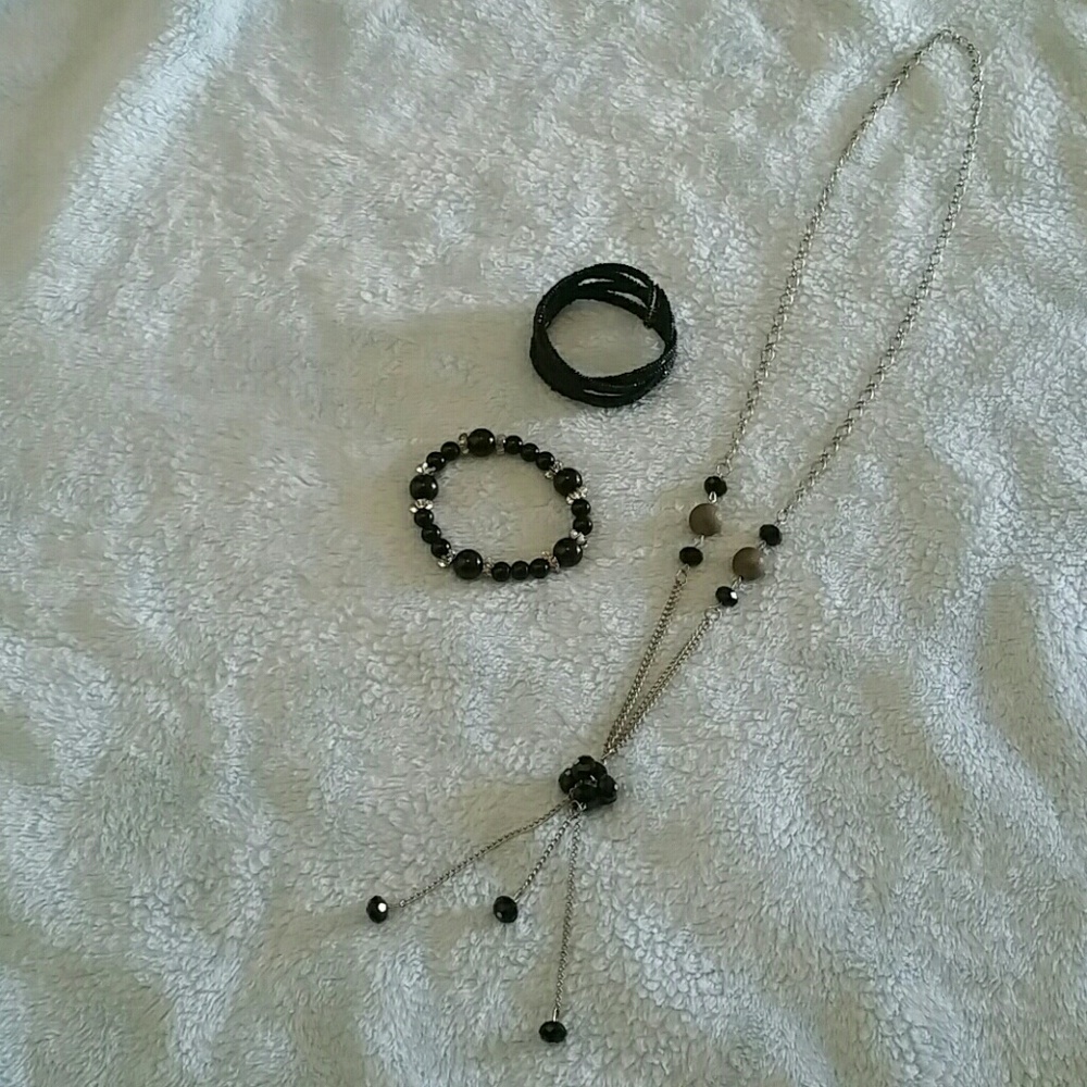 Necklace and bracelets
